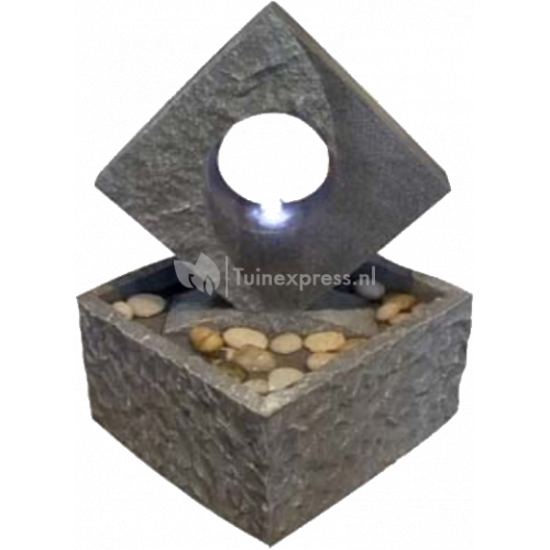 Nimes waterornament