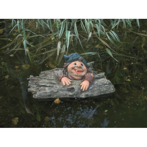 Kind liggend op hout 1 drijffiguur