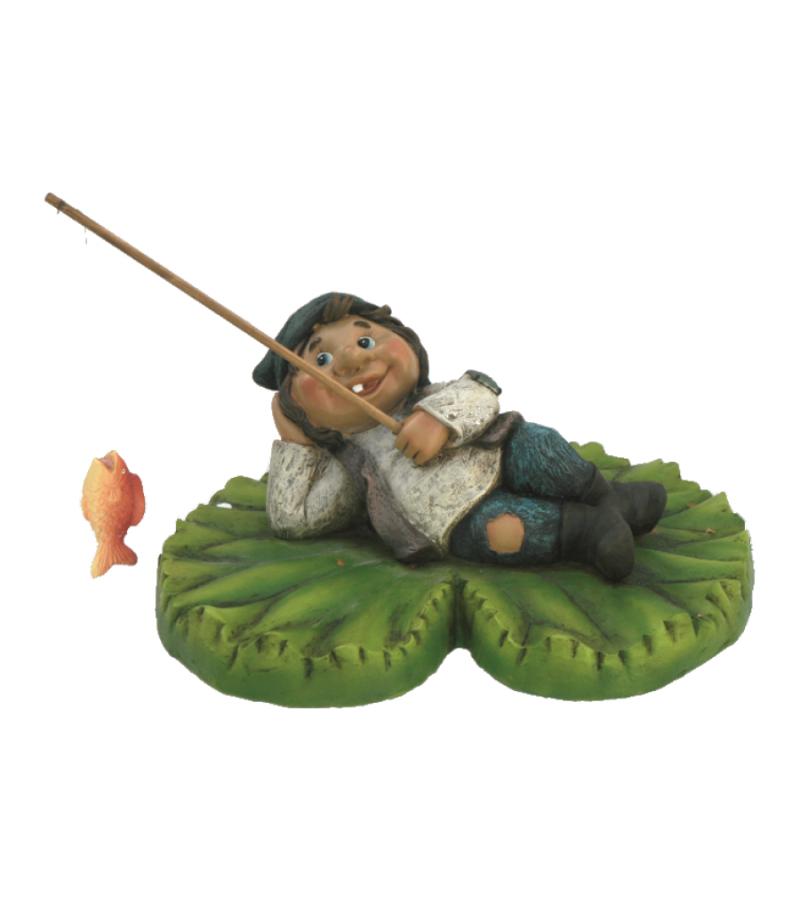 Kind liggend op een lelieblad drijffiguur